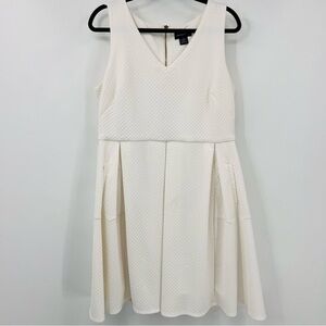 Liz Claiborne Manor Garden Dress Size 14 White W/ Pockets Marilyn Style V Neck